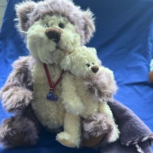 Ganz 2002 collectible Mama Paws teddy bear